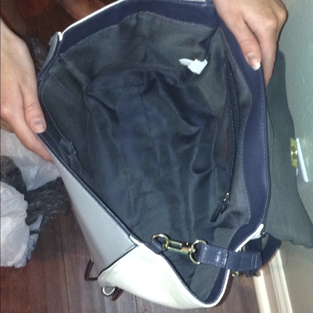 Color blocking purse - Picture 2 of 3